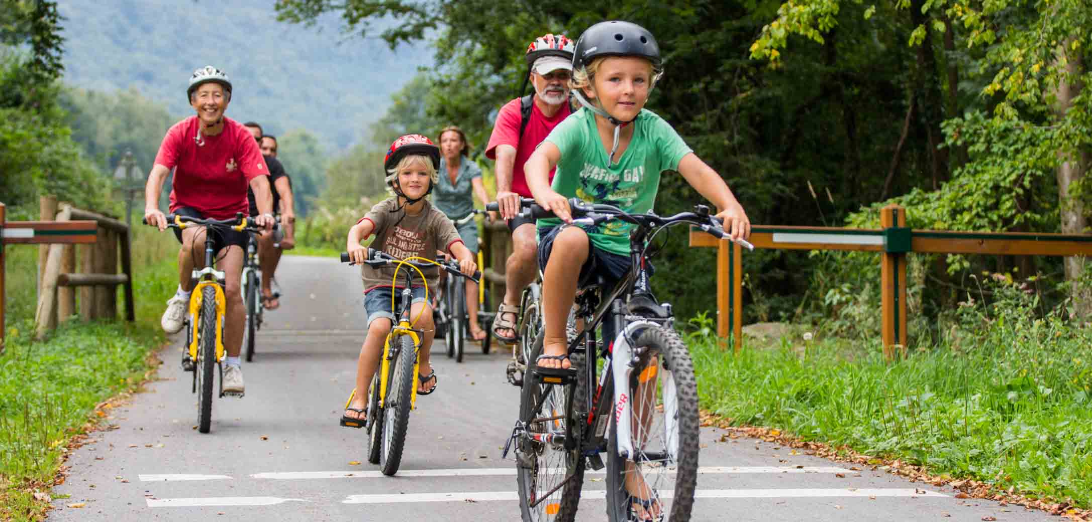Kinderen op fiets